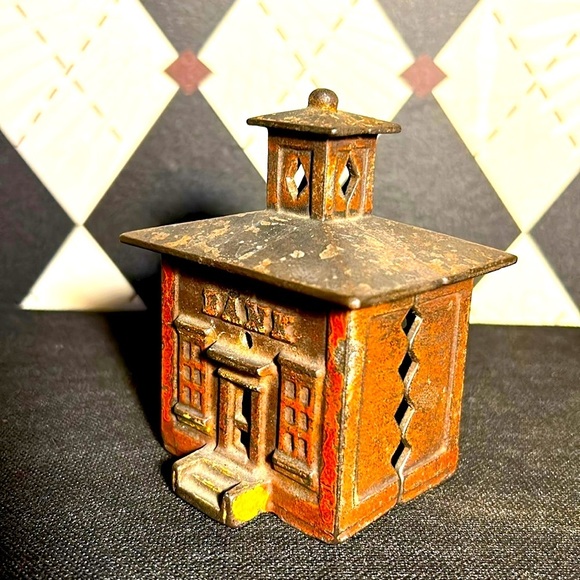 Antique J&E Stevens Cast Iron Bank – 1870s Victorian Treasure - Picture 2 of 4